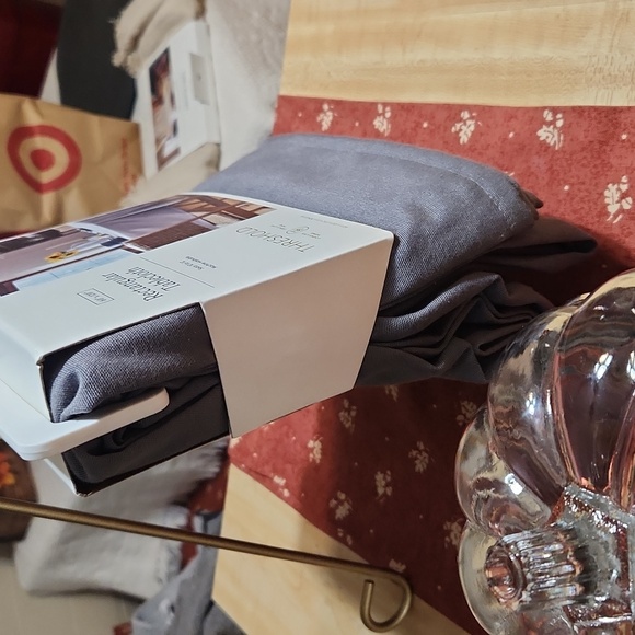 Threshold Rectangular Tablecloth - Picture 6 of 11